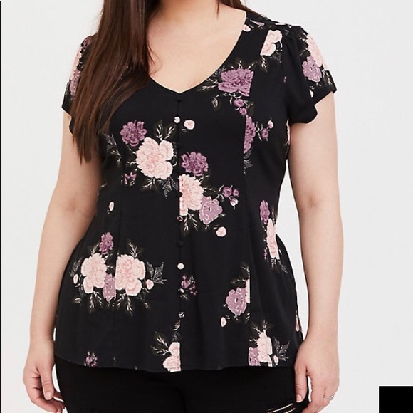 torrid Tops - Torrid Black Floral Blouse Size 2